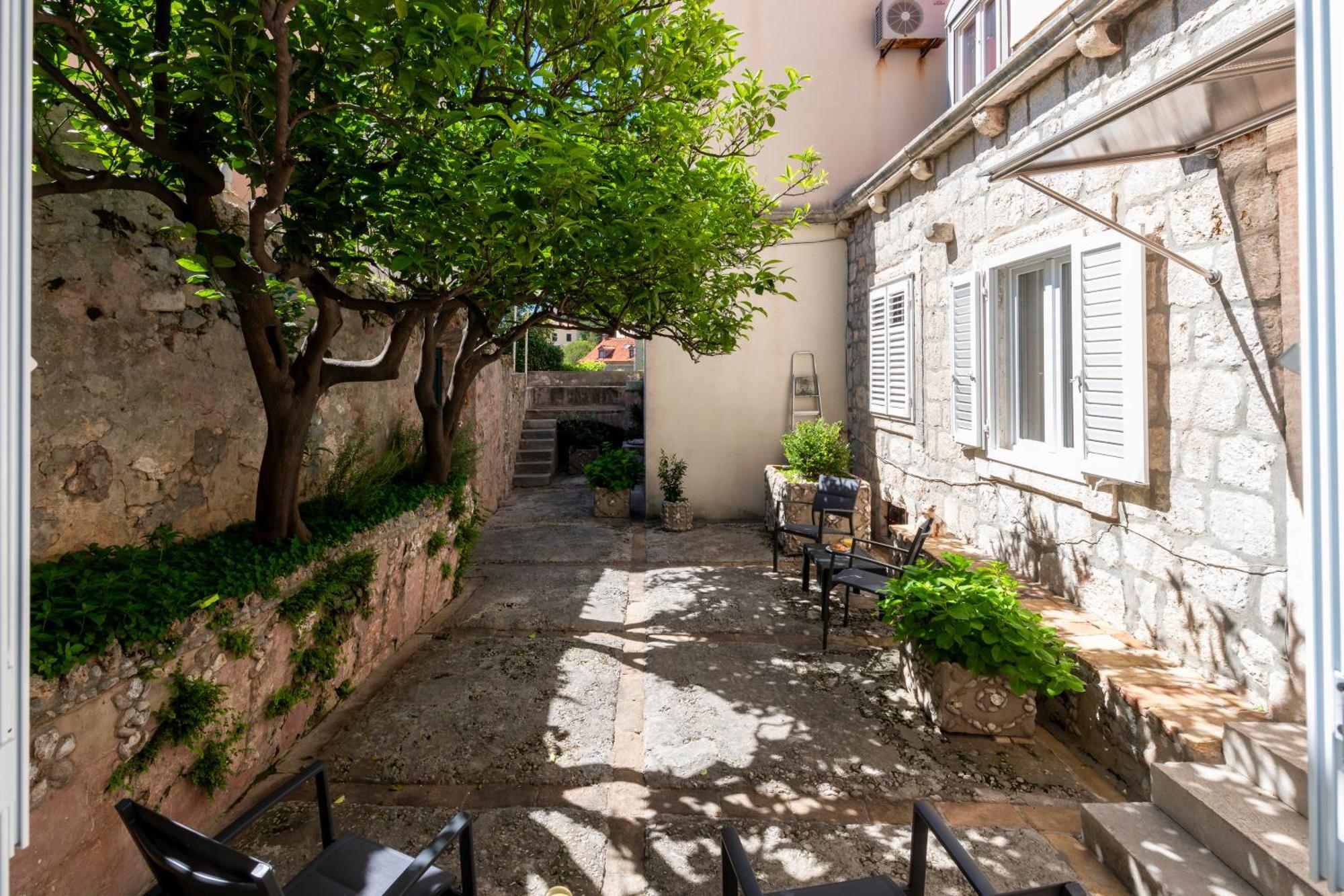 Residence Two Oranges Дубровник Екстериор снимка
